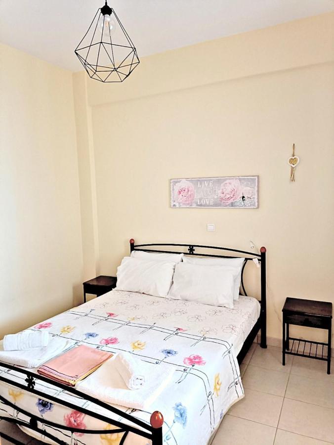 Evita Apartment Митикас Екстериор снимка